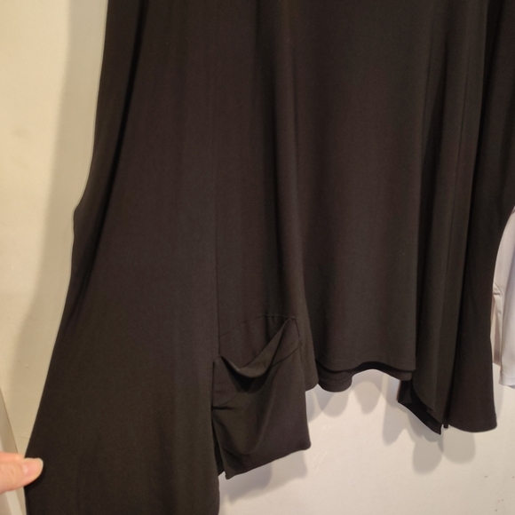 IC By Connie K Women's Black & Gray Artsy Slouchy Asymmetric Tunic Top Sz 1X - Picture 4 of 7